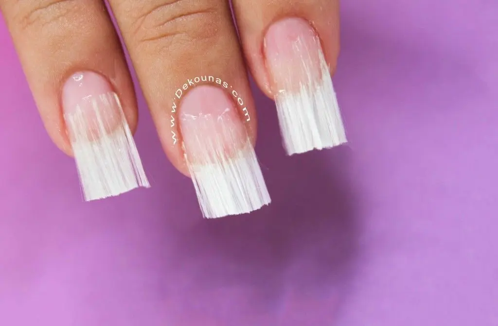 Uñas de gel con fibra de vidrio: la solución duradera para unas uñas perfectas - Cómo hacer para que no se despeguen las uñas de gel uñas de gel con fibra de vidrio - Cómo hacer para que no se despeguen las uñas de gel
