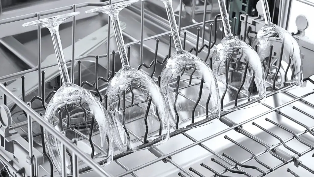 Cómo limpiar copas de cristal de forma efectiva y mantenerlas en buen estado - Cómo quitar lo opaco de las copas limpiar copas de cristal - Cómo quitar lo opaco de las copas