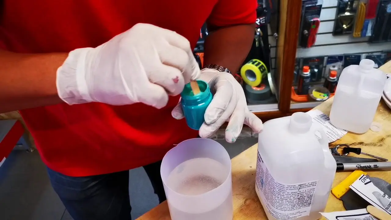 como utilizar resina epoxi cristal - Cómo se mezcla la resina con el endurecedor