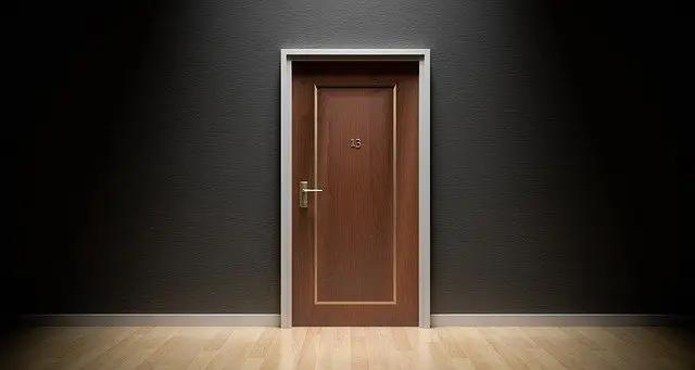Puertas de madera con vidrio para exterior: Cómo protegerlas y elegir el mejor tipo de madera - Cuál es mejor madera para puertas de exterior puertas de madera con vidrio para exterior - Cuál es mejor madera para puertas de exterior