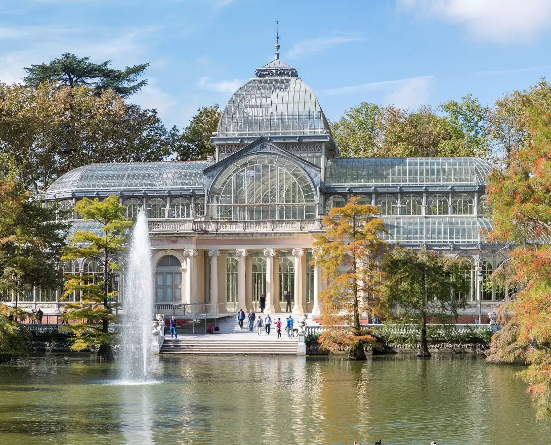 El Palacio de Cristal: Una joya arquitectónica en el Parque del Retiro - Cuándo vuelve a abrir el Palacio de Cristal palacio de cristal entrada - Cuándo vuelve a abrir el Palacio de Cristal