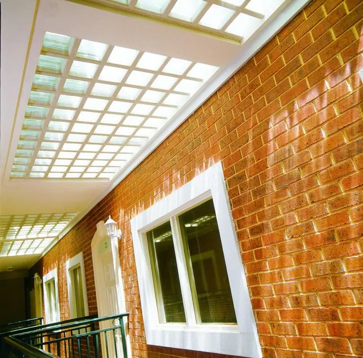 casas con ladrillos de vidrio - Cuánto cobran por instalar bloques de vidrio de techo