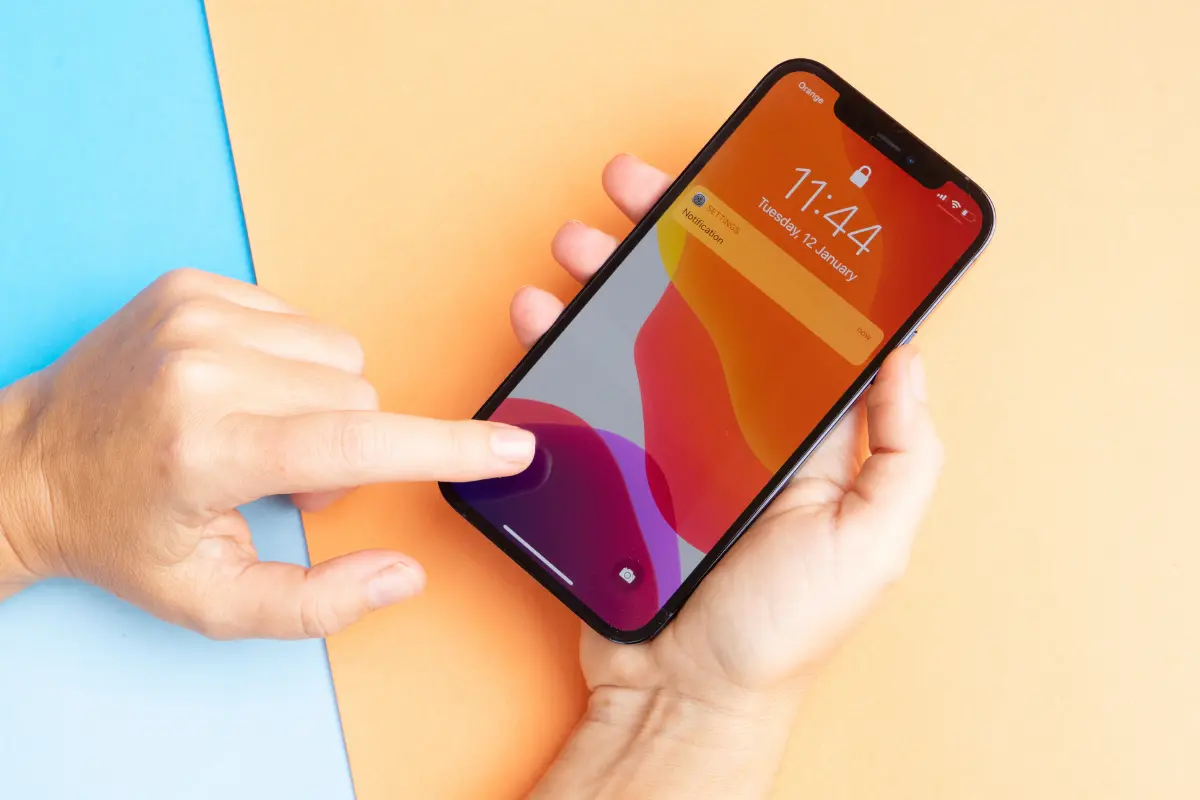 cambiar cristal iphone se - Cuánto cuesta cambiar el cristal de un iPhone 13