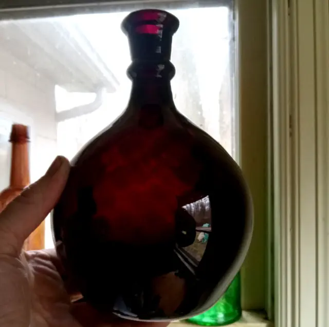 Botellas Antiguas de Vidrio: Tesoros del Pasado - Cuánto cuesta el vino más antiguo del mundo botellas antiguas de vidrio - Cuánto cuesta el vino más antiguo del mundo
