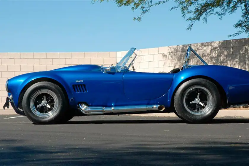 carroceria de fibra de vidrio ford cobra - Cuánto cuesta un Shelby Cobra 427