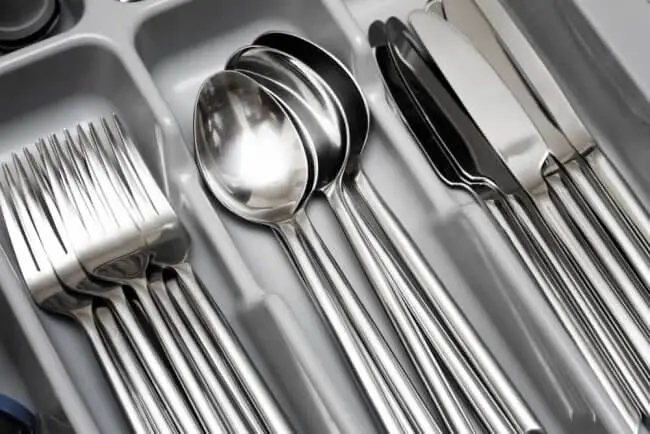 Vitrinas para vajilla y cristalería: cómo guardar y organizar tus objetos preciosos - Dónde guardar los platos y vasos vitrinas para vajilla y cristaleria - Dónde guardar los platos y vasos