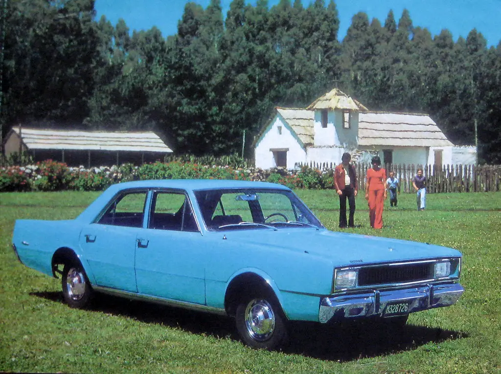 vidrios dodge gtx - Qué motor trae la Dodge GTX