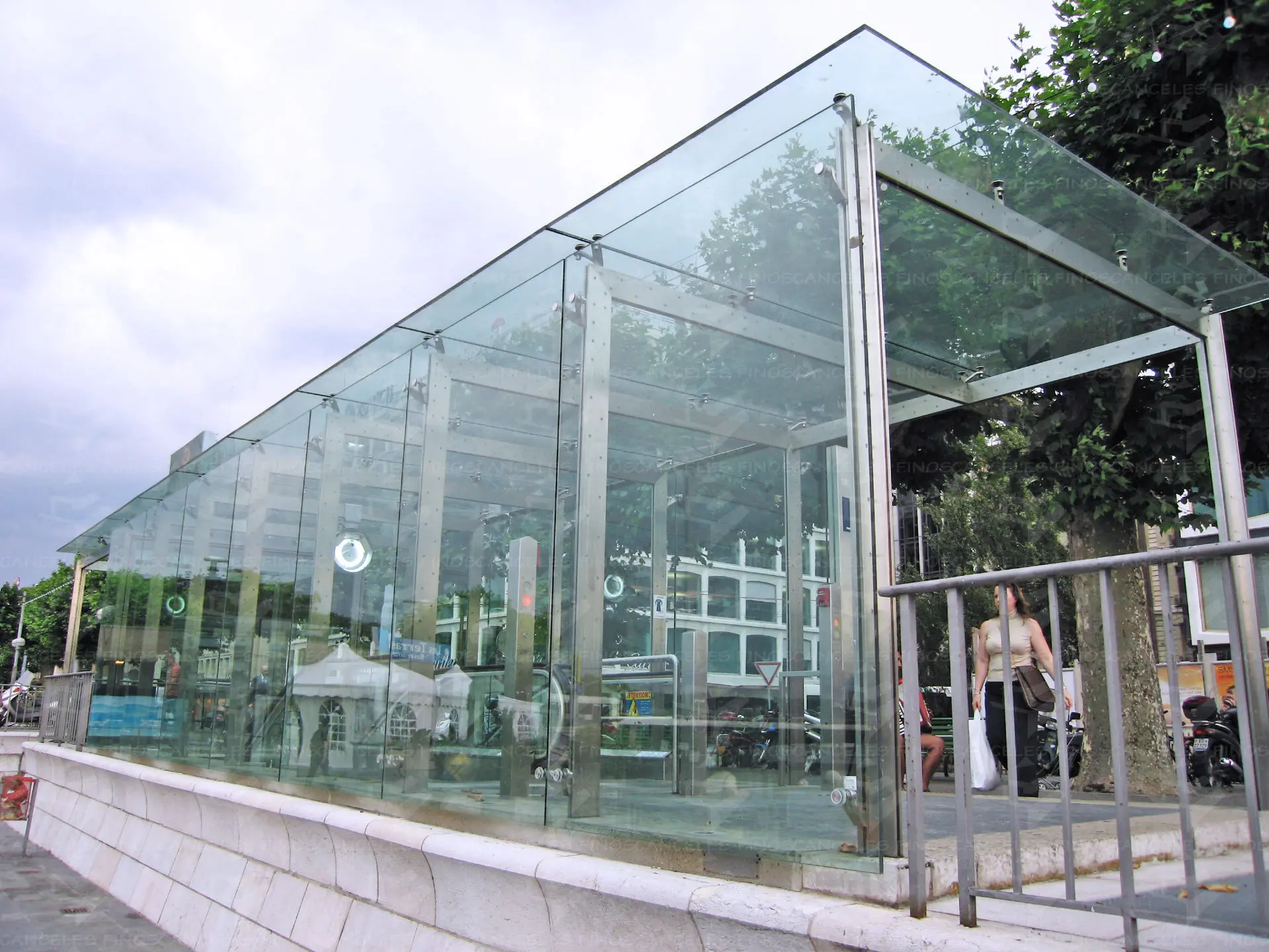 Techos de cristal templado: una opción moderna y segura - Qué precio tiene el metro cuadrado de cristal templado techos de cristal templado - Qué precio tiene el metro cuadrado de cristal templado