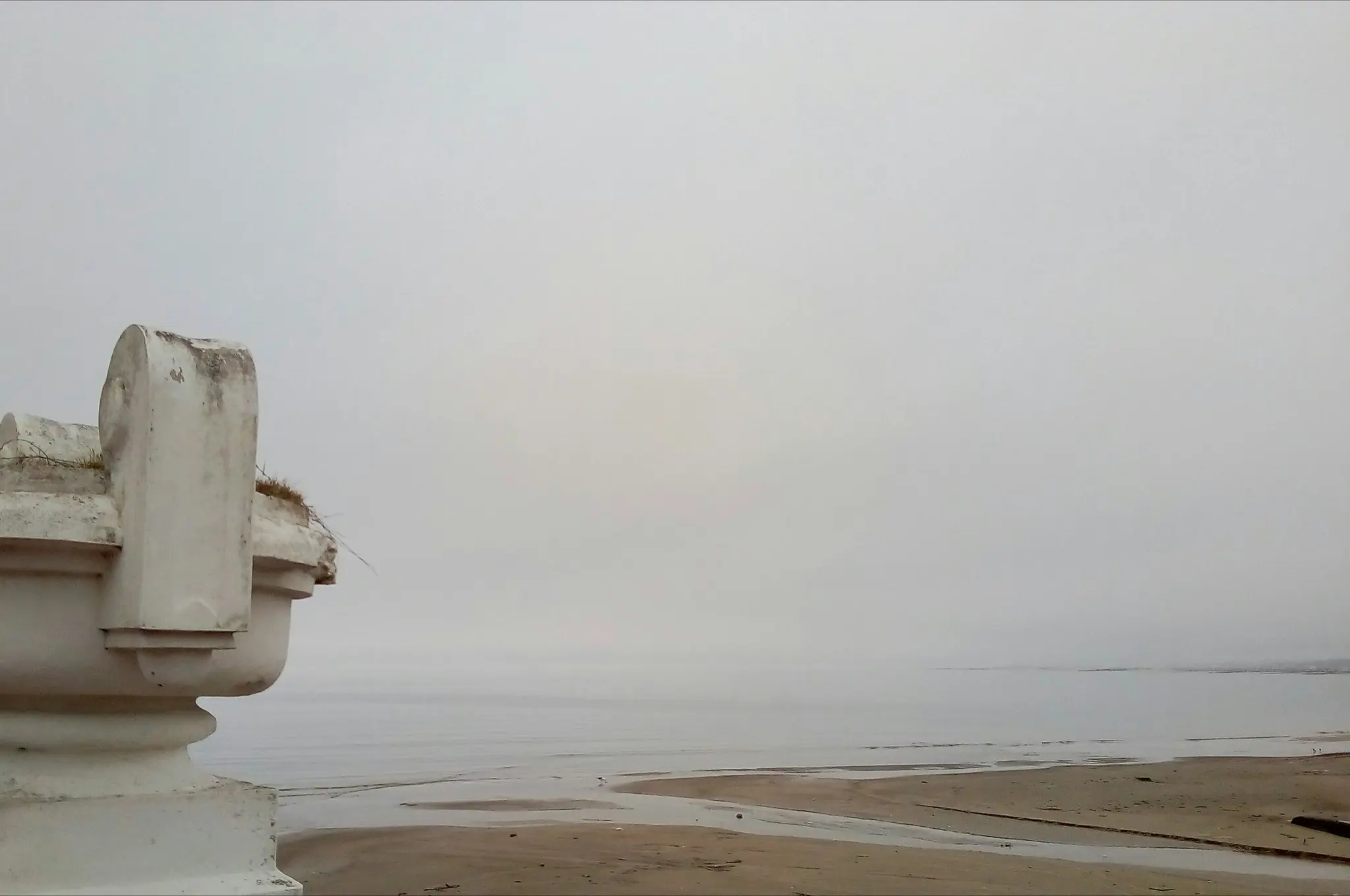 El mar como un vasto cristal azogado: la belleza y misterio del océano - Qué recursos literarios están presentes en el poema Sinfonía en gris mayor el mar como un vasto cristal azogado - Qué recursos literarios están presentes en el poema Sinfonía en gris mayor
