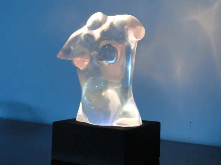 Esculturas de resina cristal: belleza y durabilidad - Qué tipo de pintura se utiliza para pintar figuras de resina esculturas de resina cristal - Qué tipo de pintura se utiliza para pintar figuras de resina