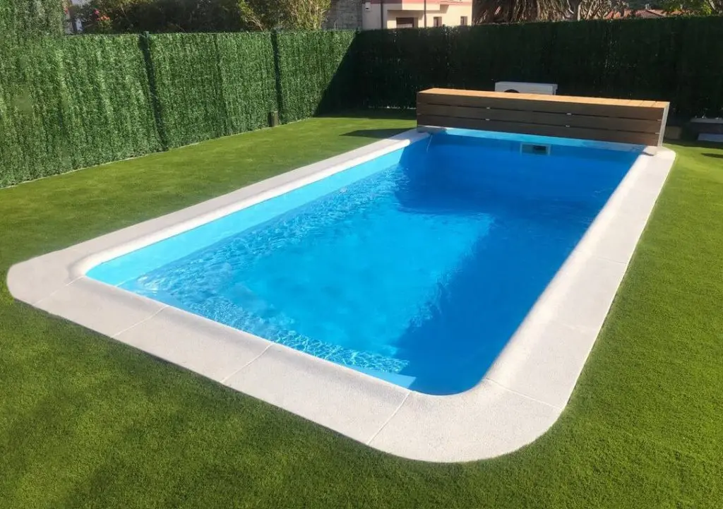 Qué es mejor, piscina de cemento o de fibra de vidrio - Qué tipo de piscina es más duradera pileta de fibra de vidrio o de hormigon - Qué tipo de piscina es más duradera